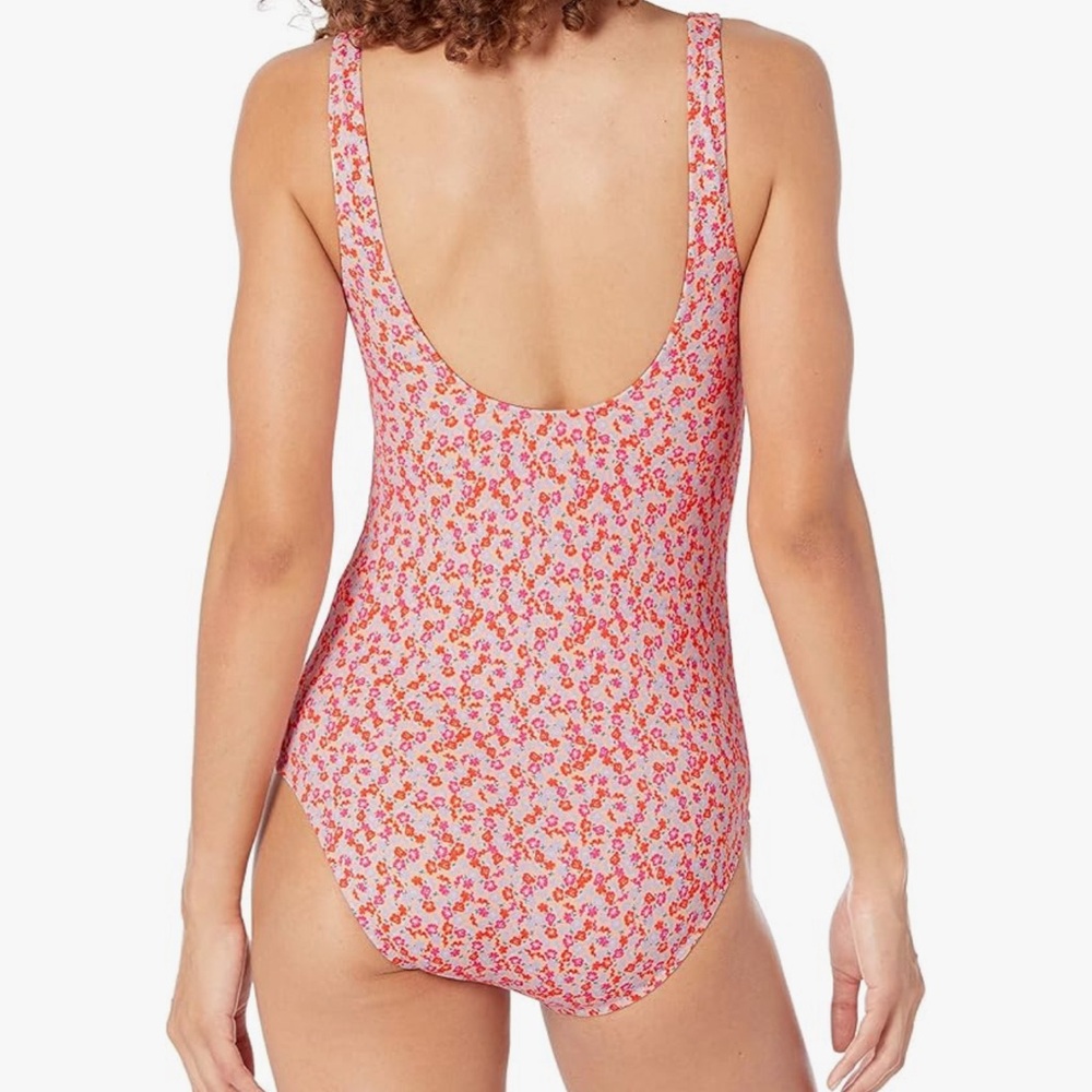 4X NWT Amazon Essentials Floral Swimsuit Pink, Blue, Red Flowers removable pads